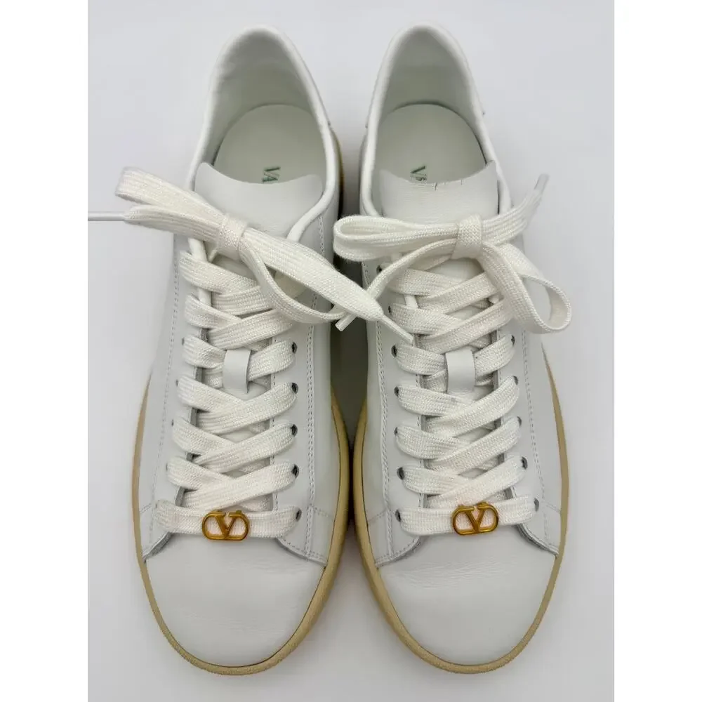 Valentino Sneakers VLogo White Leather Size 39.5 / 9.5 Classic Low Top